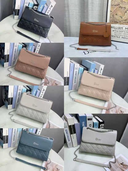 Dior 
good quality
95 dhs✅

Zain278
♥️♥️♥️