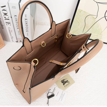 Burberry
90 dhs✅

Zain35
♥️♥️♥️