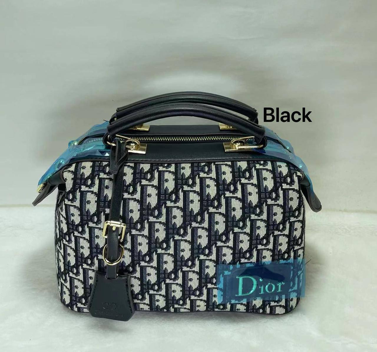 💐 Brand Boston
1️⃣ First  quality
Size : 27 * 25 cm
95 dhs🇦🇪🇦🇪

Zain115
♥️♥️♥️