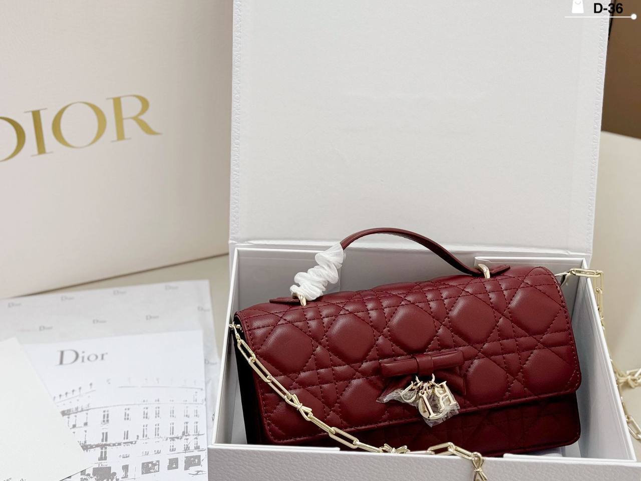 Dior 
Master🌺🌺
20Cm With Box
260 dhs💓

Zain131
♥️♥️♥️
