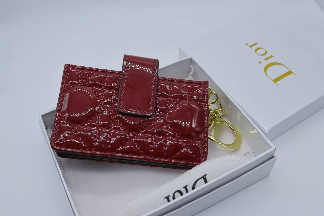 Dior Wallet
55 dhs🪙💕

Zain33
♥️♥️♥️