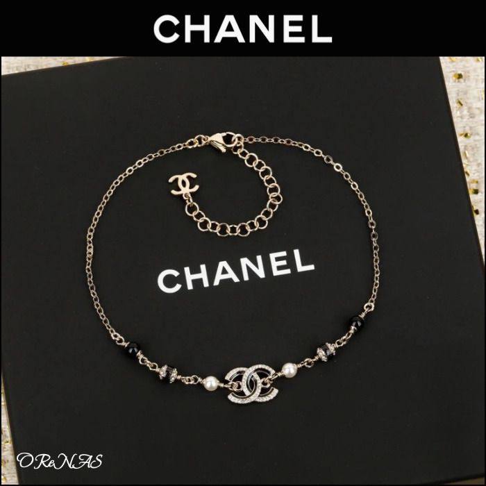 CHANEL❤️‍🔥*
Necklace 🦋
Master quality 💯
With normal boxes 📦 
60 dhs❣️
With master box 🗃️ 
75 dhs❣️

Zain216
♥️♥️♥️