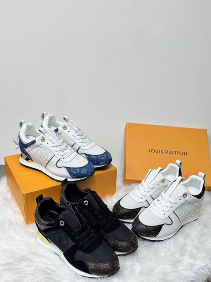 LV 🔥
New arrived 
Shoes 
size 36 to 41
140 dhs🪙🌨️
Very Nice Quality

Zain21
♥️♥️♥️