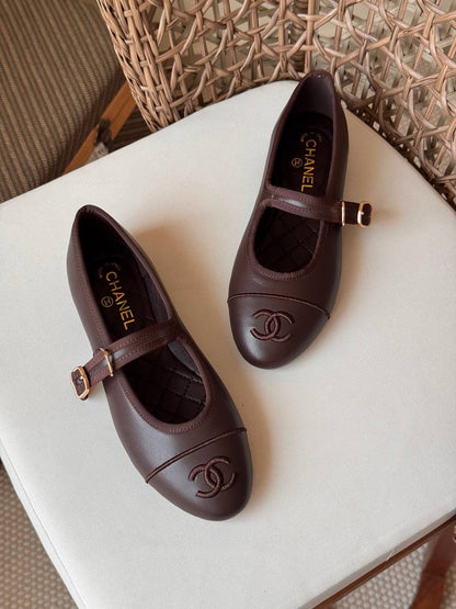 CHANEL
✨ Collection
👠 36–41
💎 Premium Quality
🔥 Super Master
450 dhs🇦🇪🇦🇪

Zain198
♥️♥️♥️