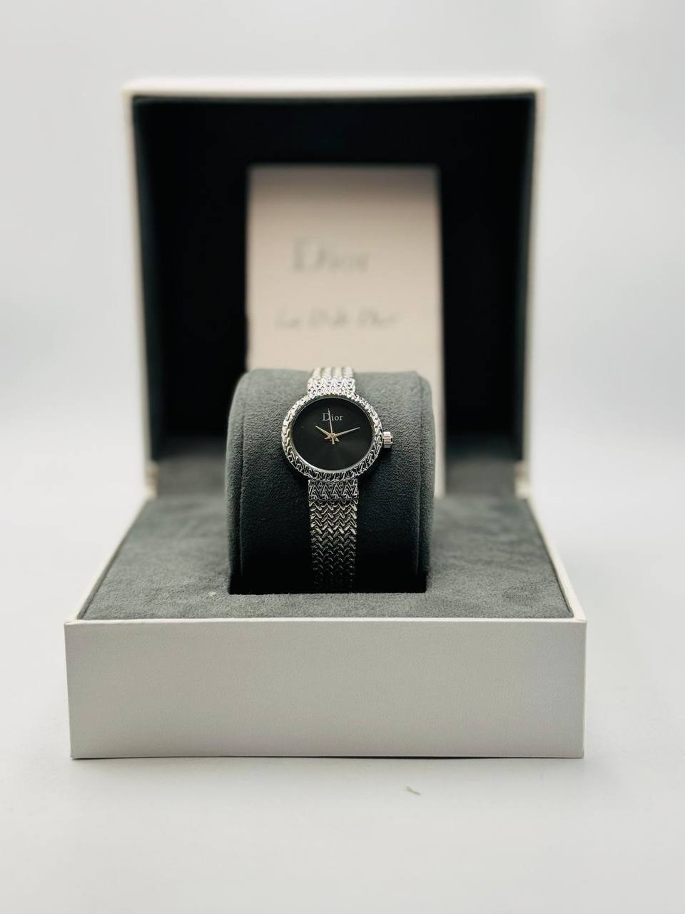 Dior Ladies 
55 dhs✅

Zain08
♥️♥️♥️
