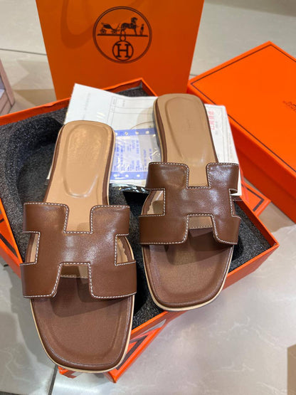 Hermes

Size:36 to 42

85 dhs🪙🌺

Zain241
♥️♥️♥️