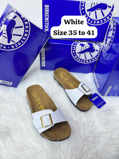 Birkenstock
💯high quality
Size 36-37-38-39-40-41

105 dhs✅

Zain21
♥️♥️♥️