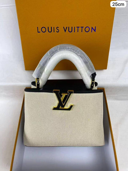 🥇LV Capucenis
1️⃣ First quality +🎁
Size : 25 * 17 cm
100 dhs✅
with box🎁

Zain115
♥️♥️♥️