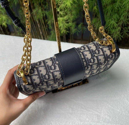 DIOR 
High Quality
NEW CAME  

WITH BOX  
🎁🎁🎁

180 dhs🪙

Zain39
♥️♥️♥️