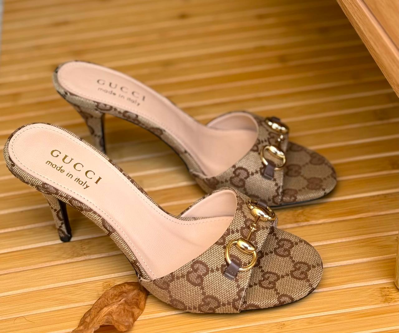 Gucci
Super Master
𝗦𝗶𝘇𝗲 𝟯𝟲 𝘁𝗼 𝟰𝟭 
450 dhs✅

Zain303
♥️♥️♥️