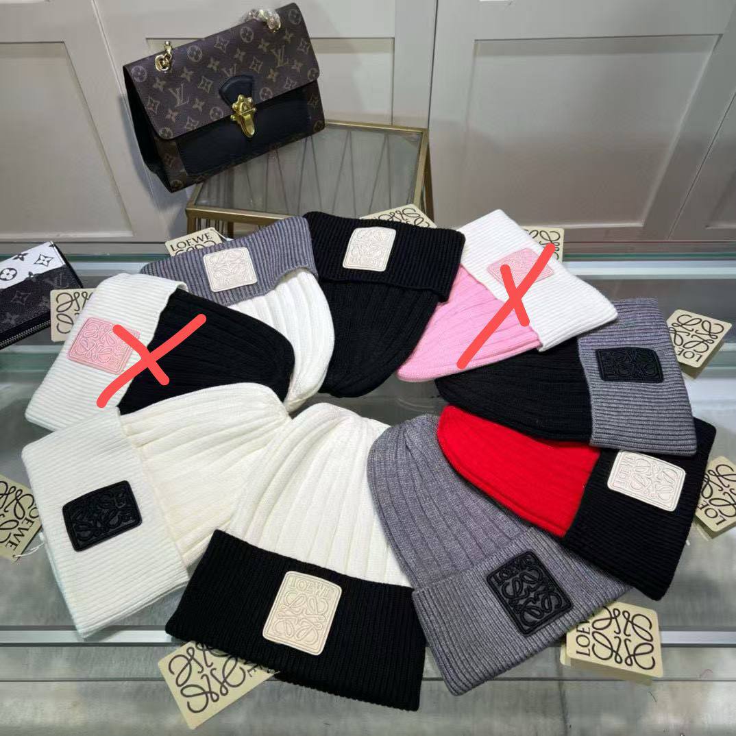 Winter Knitted Hat 
65 dhs🪙🌨️

Zain231
♥️♥️♥️