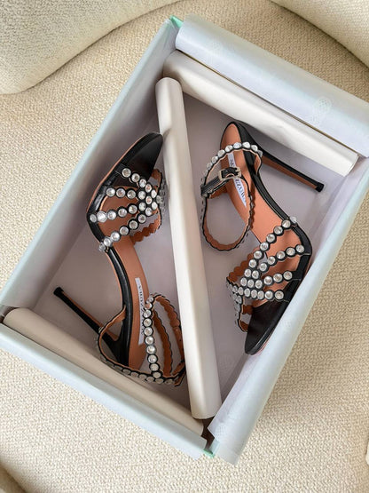 Aquazzura
𝑨𝑨𝑨 𝑸𝑼𝑨𝑳𝑰𝑻𝒀
𝑺𝑰𝒁𝑬 {36 𝒕𝒐 41}
450 dhs✅

Zain81
♥️♥️♥️