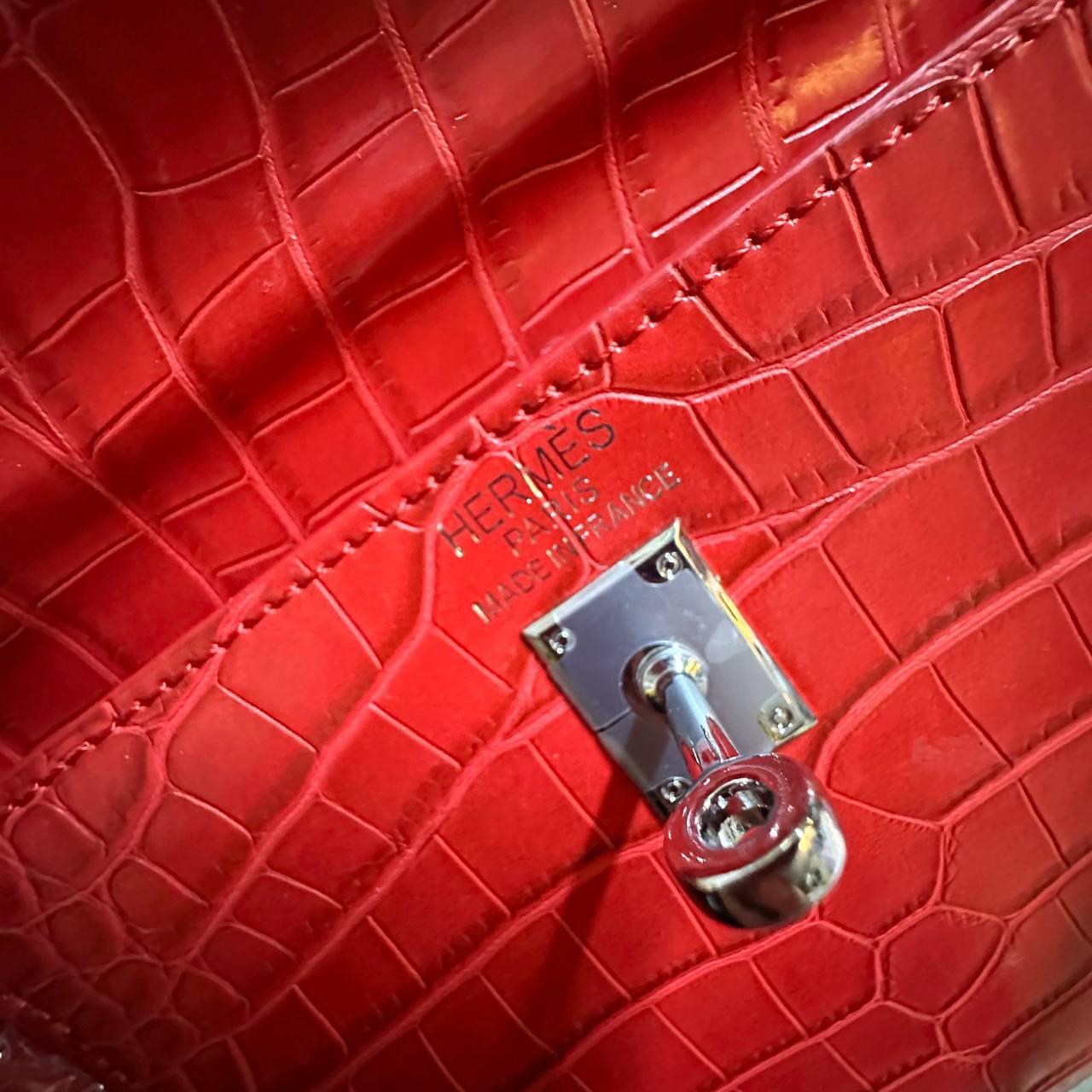 HERMES 

NEW CAME 

GOOD QUALITY 

WITH BOX 
🎁🎁🎁

95 dhs🪙🖤

Zain39
♥️♥️♥️