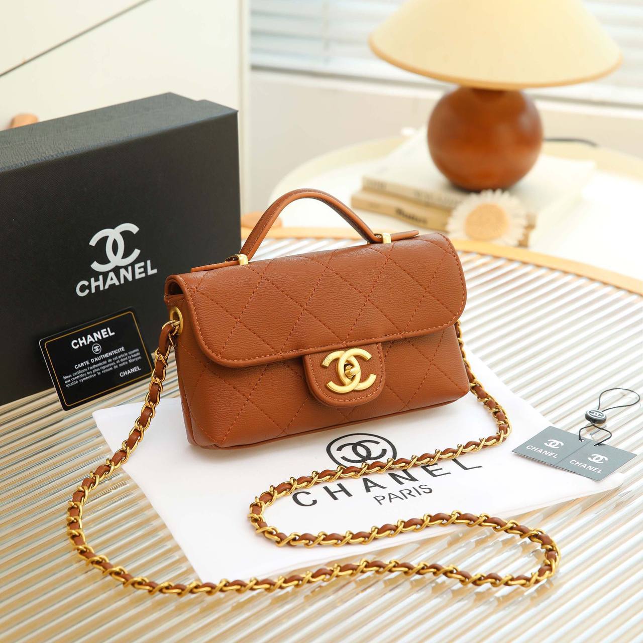 CHANEL

 GOOD QUALITY 

WITH BOX 
🎁🎁🎁

100 dhs✅

Zain39
♥️♥️♥️