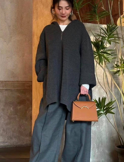MOYNAT 
GOOD QUALITY WITH BOX 
110 DHS🇦🇪🇦🇪

Zain295
♥️♥️♥️