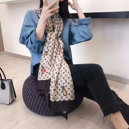 Silk scarf 
40 dhs❣️

Zain93
♥️♥️♥️