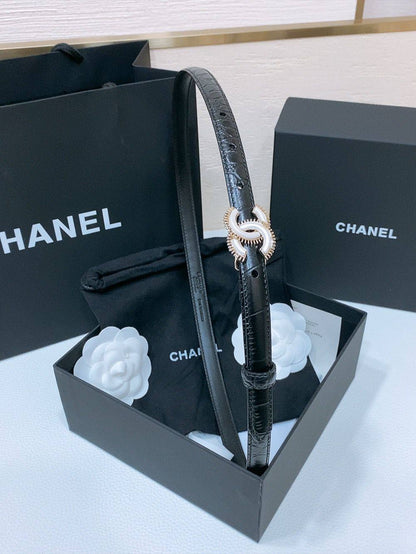 Chanel

Available again

280 dhs🇦🇪🇦🇪

Zain164
♥️♥️♥️