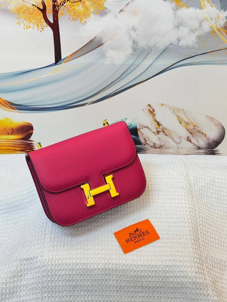 Hermes

Best quality

With box’s
🎁🎁🎁

100 dhs💓
size 19cm

Zain158
♥️♥️♥️