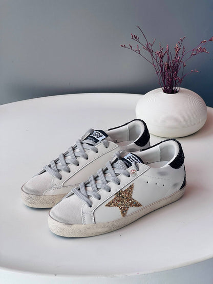 Golden goods 😍
Size 36-41
_Super master high quality_🪡
430 dhs✅

Zain176
♥️♥️♥️