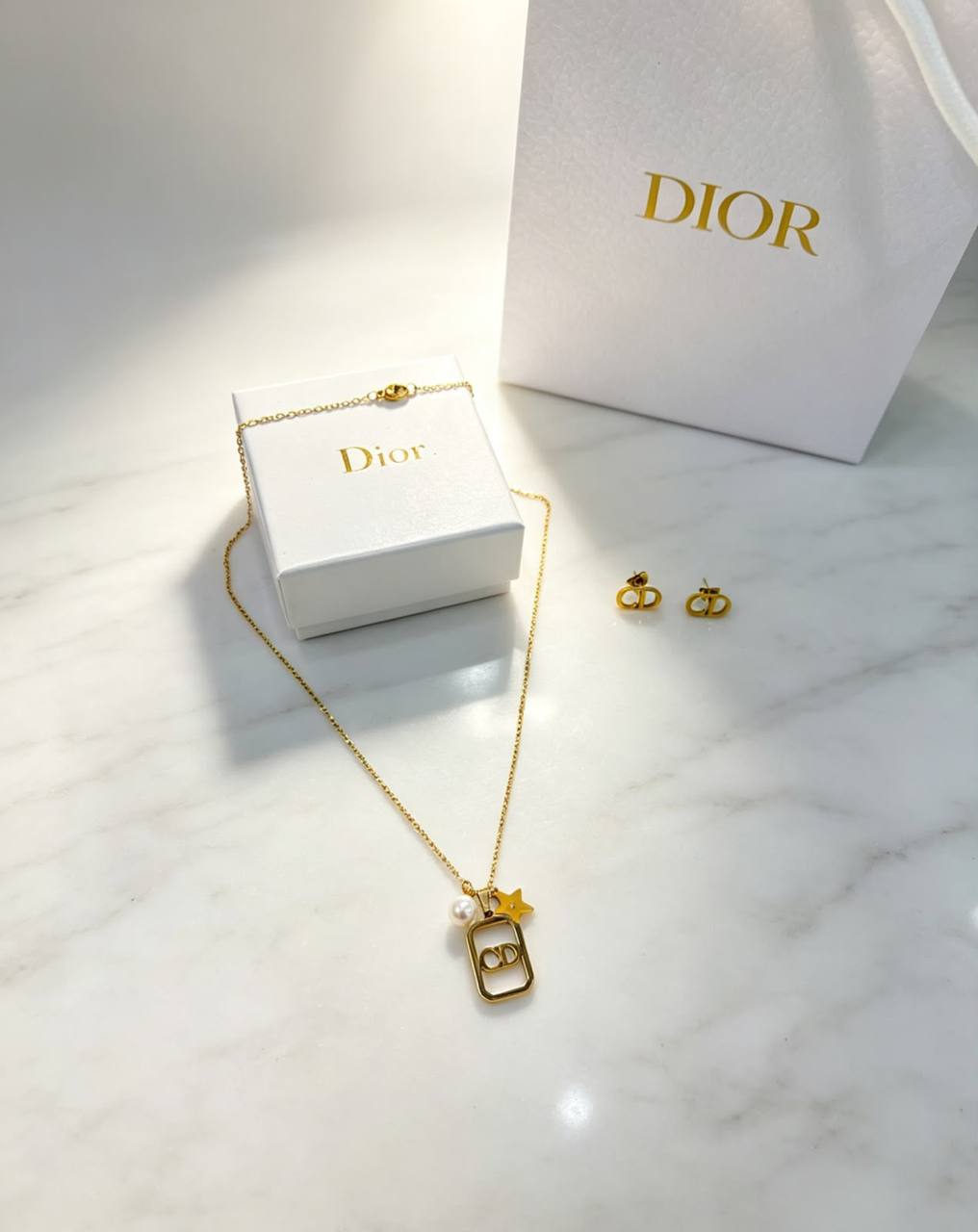 *Stainless steel 😍*
Necklace ❤️‍🔥
Earring 🦋
Non tarnish 💯
With same boxes 🗃️ 
And paper bag 🛍️
40 dhs🇦🇪🇦🇪

Zain216
♥️♥️♥️