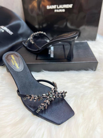 YSL 
Size 36-41  
140 dhs✅

Zain88
♥️♥️♥️
