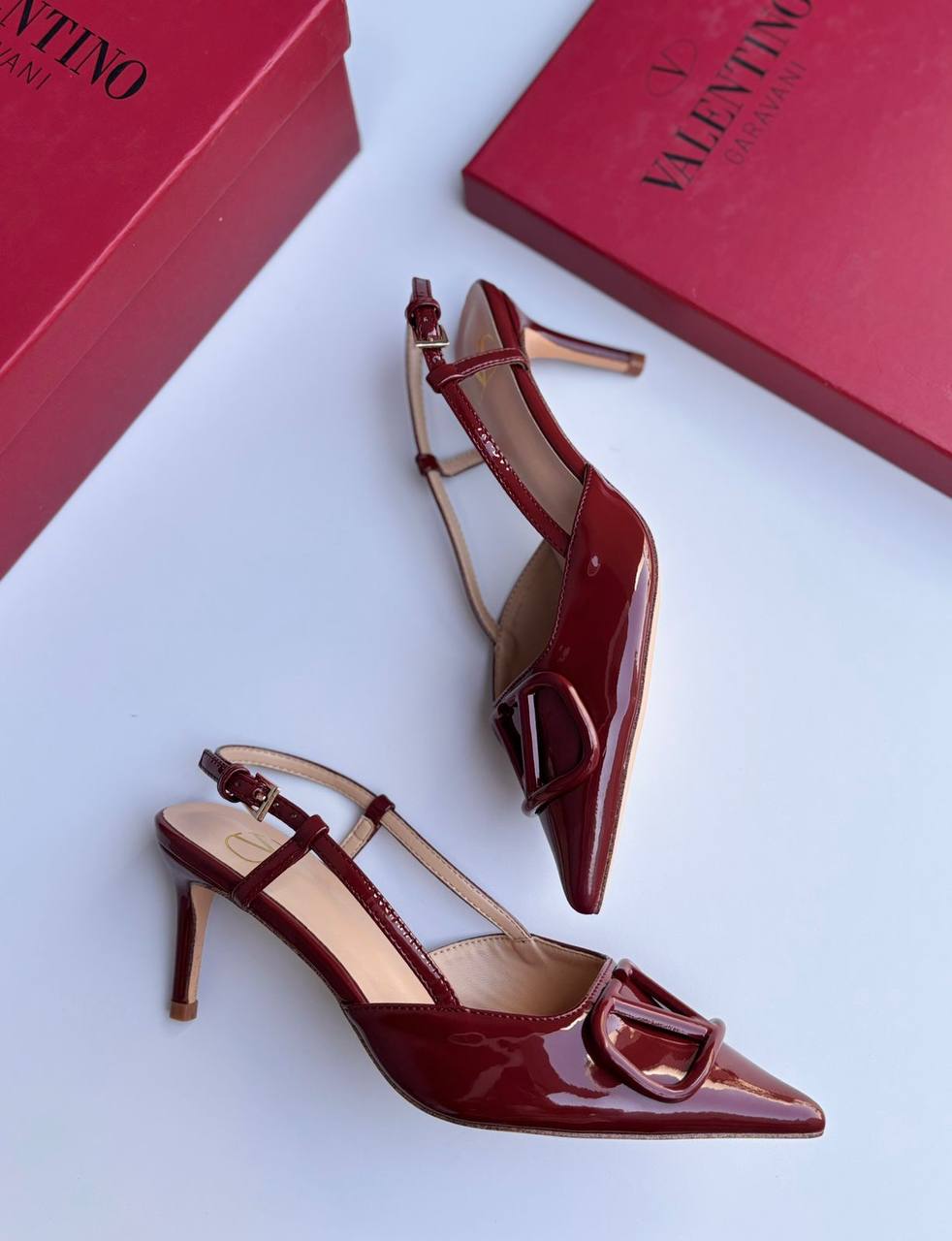 Valentino 
120 dhs🪙💕

Size 36-42

Zain55
♥️♥️♥️
