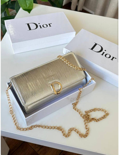 Dior
100 dhs🇦🇪

Good-quality 

with box🎁🎁🎁

Zain35
♥️♥️♥️