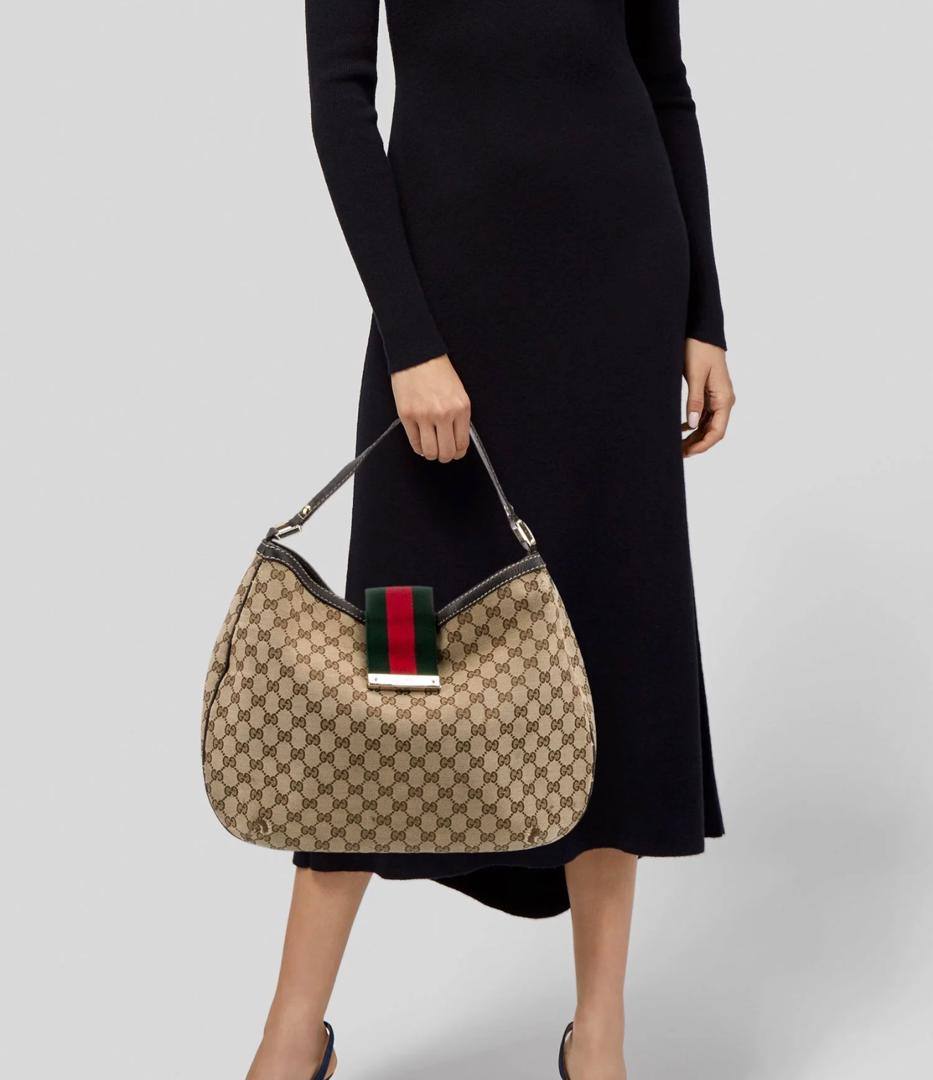 Mixed bags

Gucci 
YSL
CH CH
100 dhs🇦🇪🇦🇪

high quality
Zain26
♥️♥️♥️