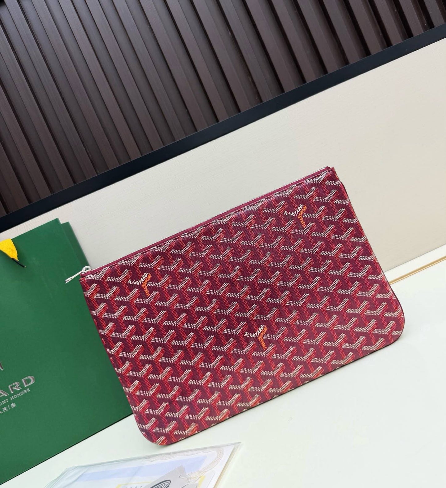 GOYARD 
HAND BAG POUCH UNISEX GOOD QUALITY WITH BOX 
90 dhs✅

Zain295
♥️♥️♥️
