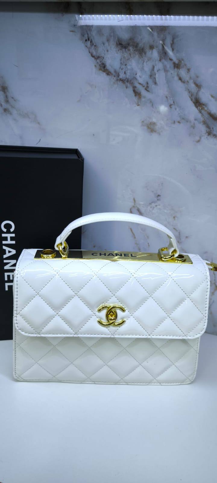 Chanel
with box
good quality
120 dhs✅

Zain203
♥️♥️♥️