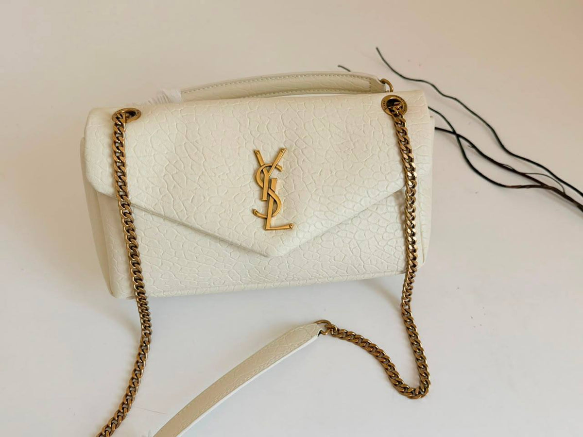 YSL

260 dhs🇦🇪🇦🇪

Zain134
♥️♥️♥️