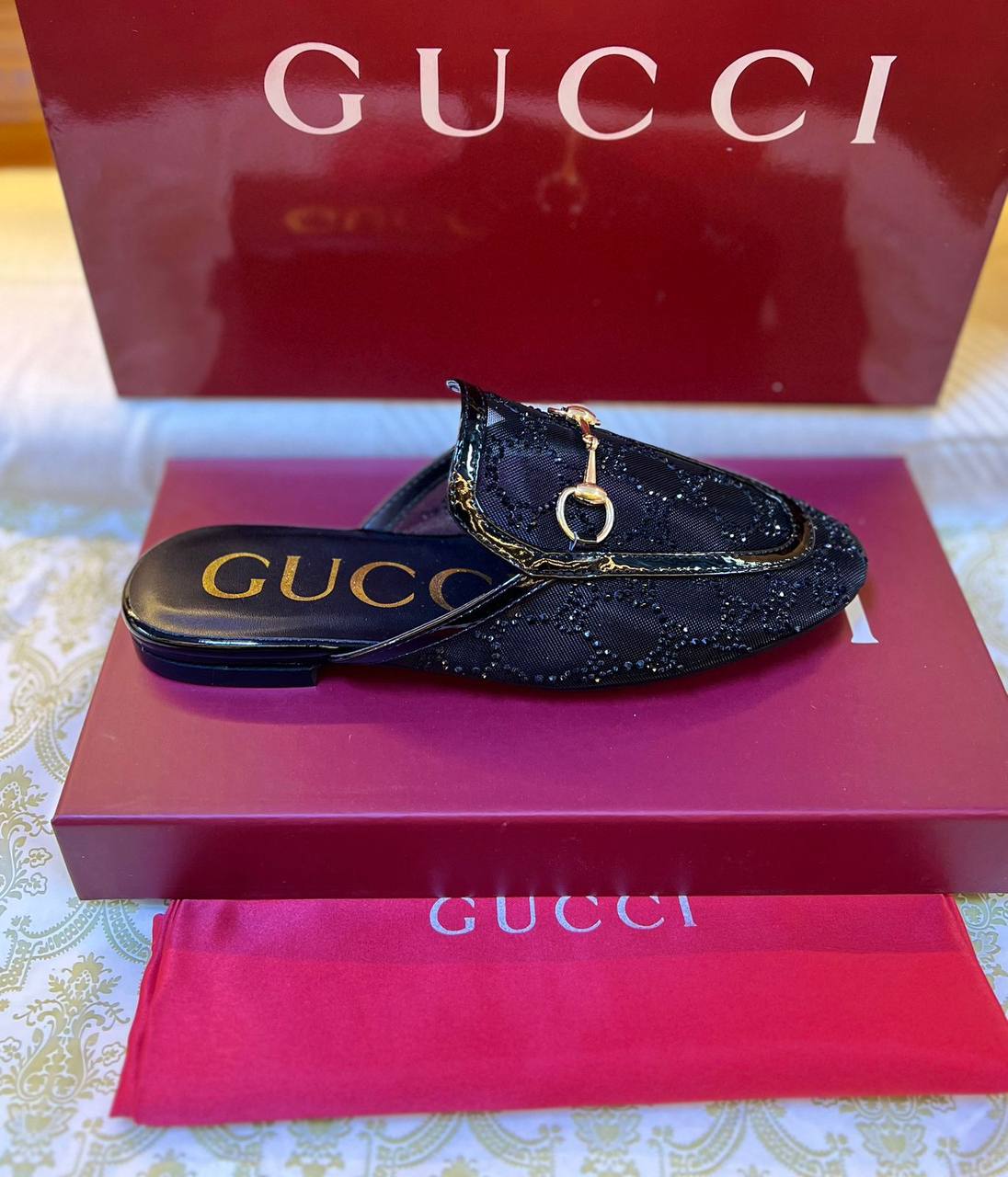 GUCCI 
SIZE 36-41 Available 
150 dhs🪙🌨️

Zain88
♥️♥️♥️