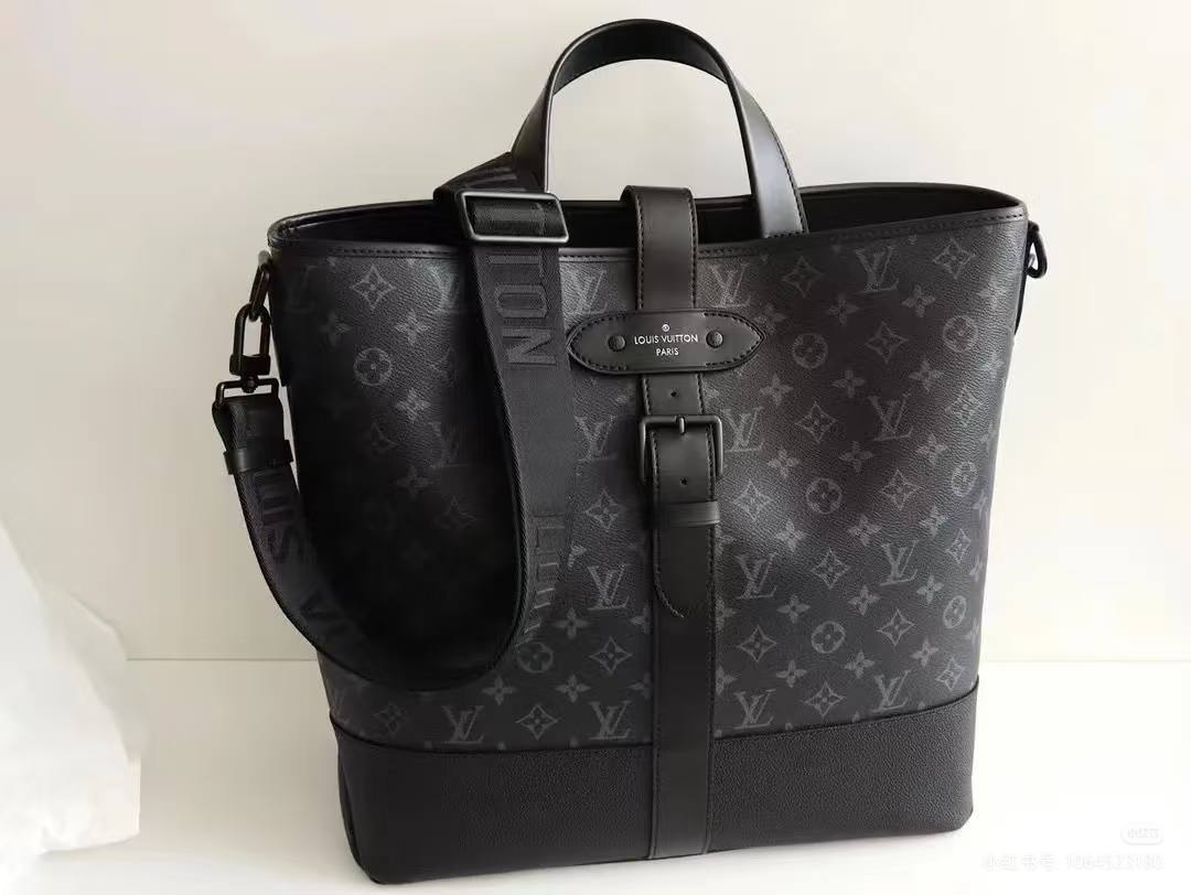 LV
Master🌺🌺
320 dhs✅

Zain10
♥️♥️♥️