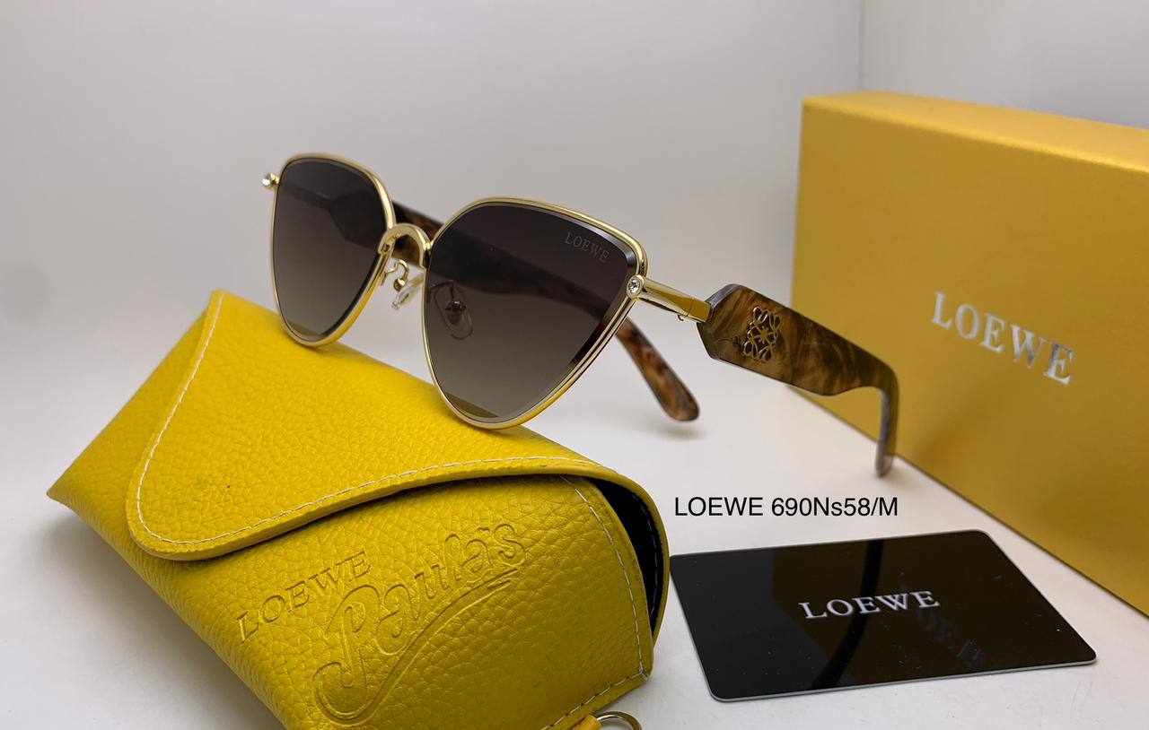 Loewe
70 dhs❤️

Zain126
♥️♥️♥️