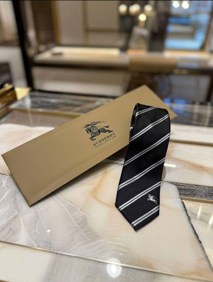 TIE

*MASTER QUALITY*

180 dhs🇦🇪

Zain202
♥️♥️♥️