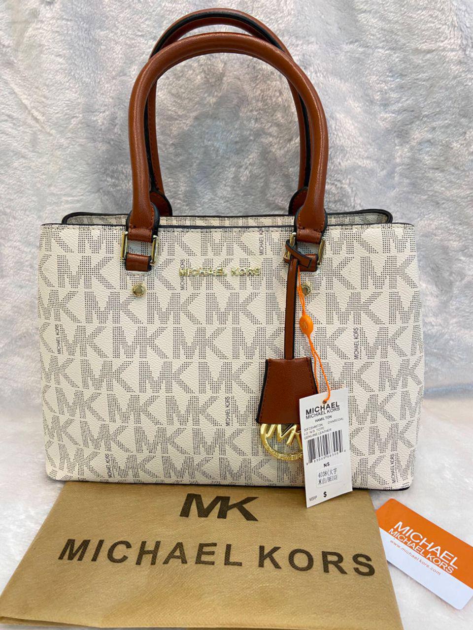 MK 
90 dhs✅
size 32×14×22cm

Zain42
♥️♥️♥️