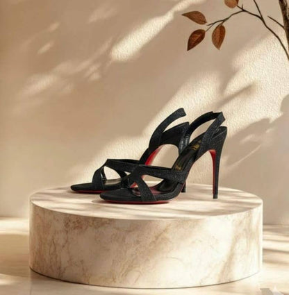 Christian Louboutin
🍁 *SIZE:  36 TO 41*🍁
230 dhs✅

Zain224
♥️♥️♥️