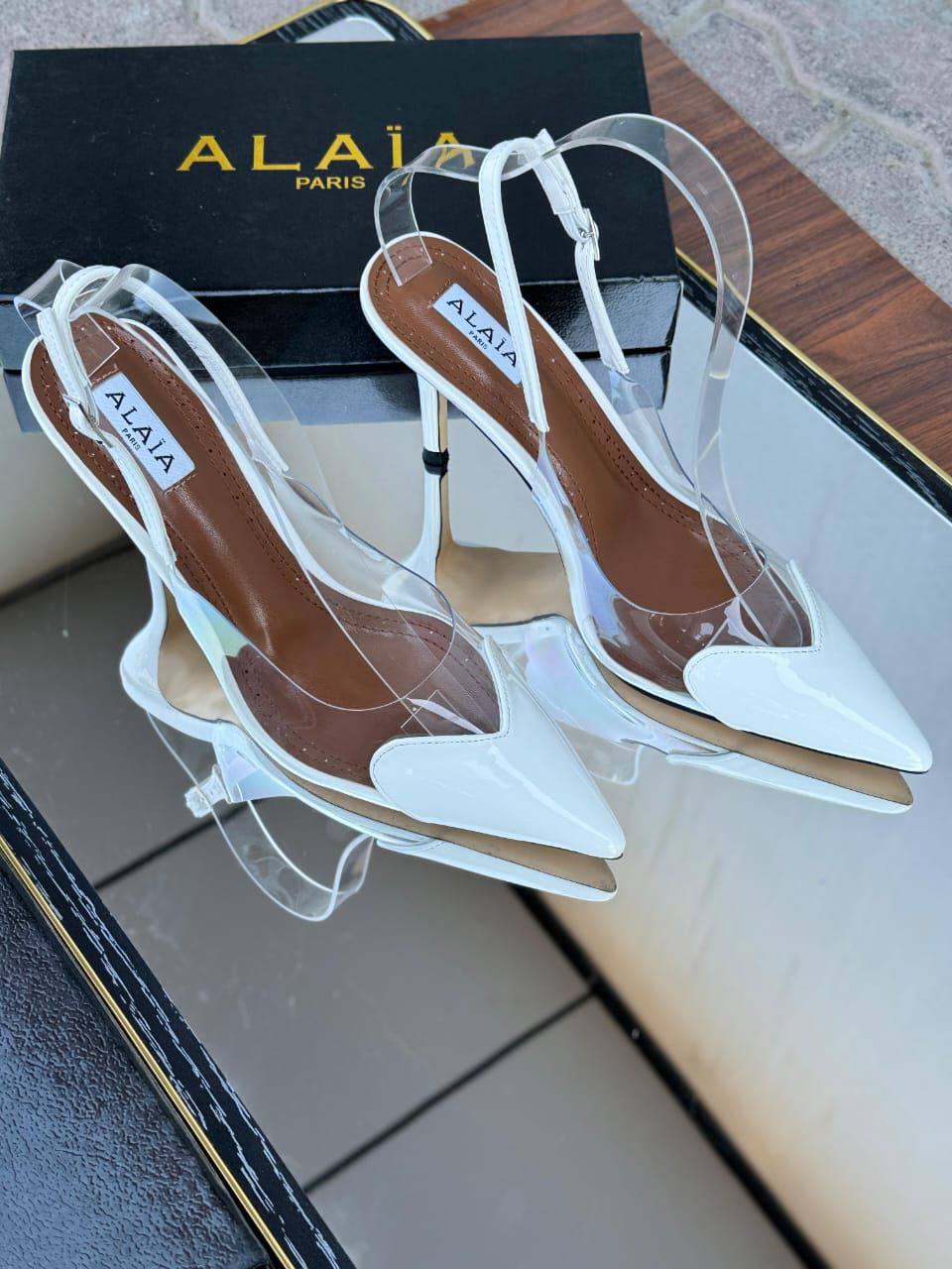 Alaia 
Size 36 to 41
115 dhs🪙💚

Zain21
♥️♥️♥️