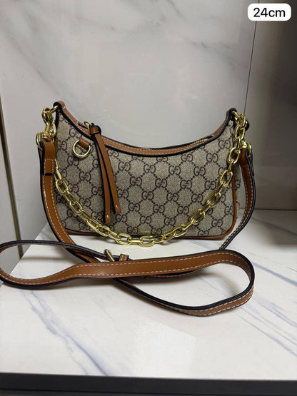 🌟 Gucci Emblem
1⃣️ First quality +🎁
Size : 24 * 16  cm
90 dhs❤️
with box🎁

Zain115
♥️♥️♥️