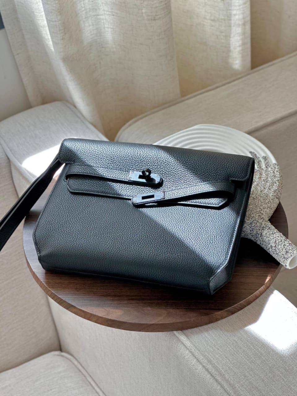 HERMES 
*❗️KELLY DEPECHES ❗*
*SUPER MASTER QUALITY ❗*
2600 dhs✅
*BOX WITH  PAPERBAG❗*


Zain267
♥️♥️♥️