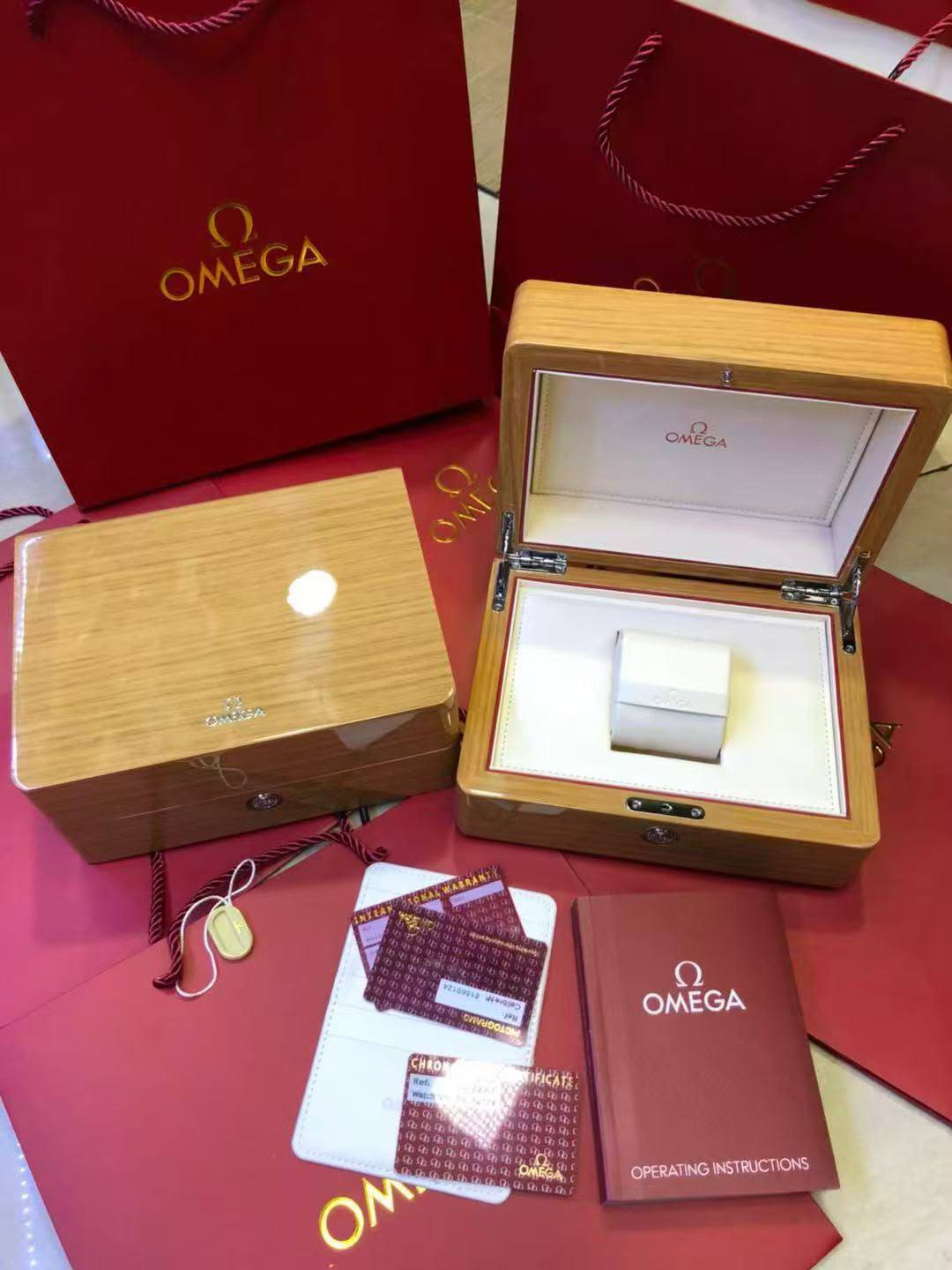 Omega box

220 dhs🇦🇪🇦🇪

Zain85 
♥️♥️♥️