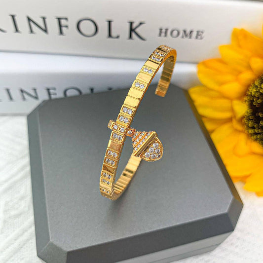 MARLEY
Bangle 
*MASTER*
*AED 55*

Zain263
♥️♥️♥️