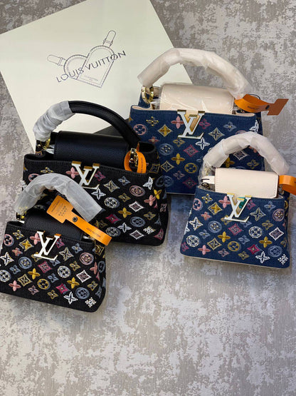 LV

with box 
🎁🎁🎁

Small 
340 dhs❣️
Big 
350 dhs❣️

Zain175
♥️♥️♥️