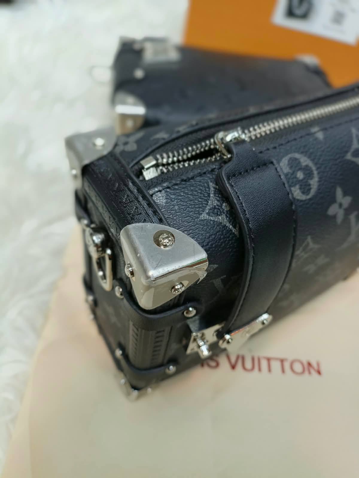AVAILABLE 

LV 
WITH BOX 🎁 
125 dhs🇦🇪🇦🇪

Zain169
♥️♥️♥️