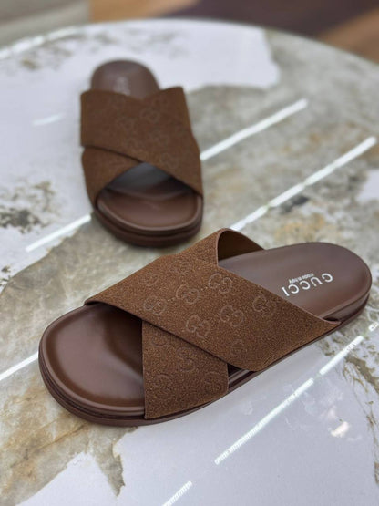 Gucci
120 dhs💓
Size 40-45

Zain55
♥️♥️♥️