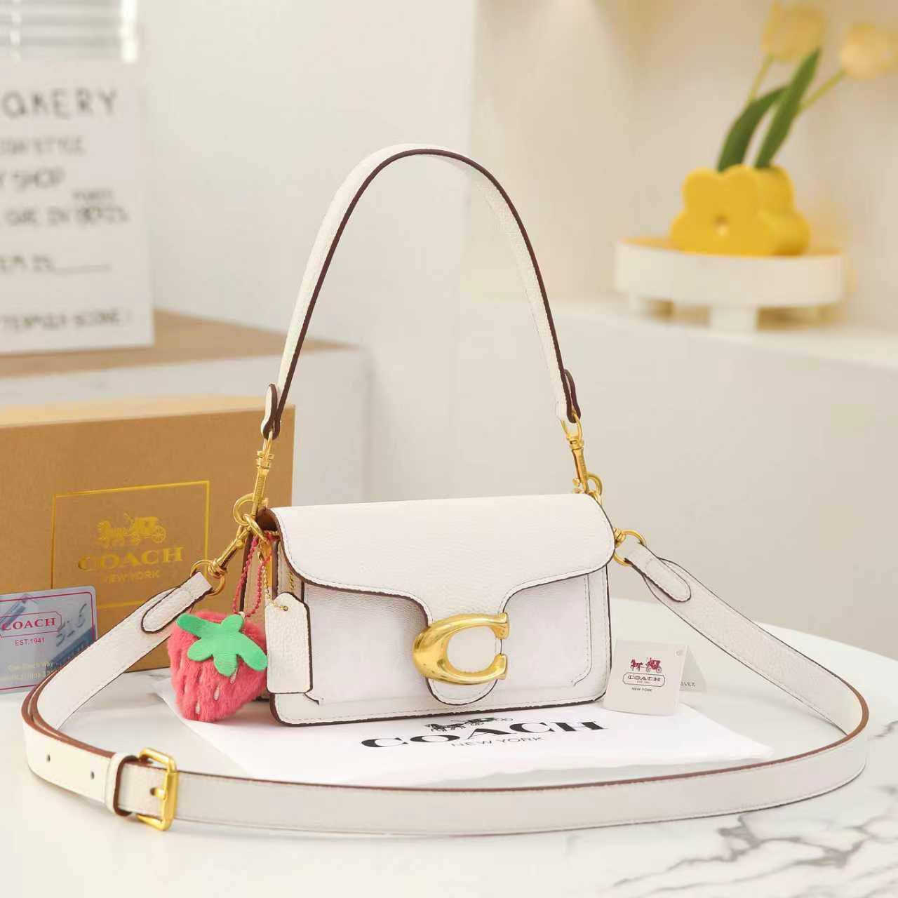 🍓 Coach Tabby
1️⃣ First quality +🎁  
+🍓Pendant
Size : 20 * 11 cm
100 dhs🇦🇪🇦🇪
with box 🎁

Zain115
♥️♥️♥️