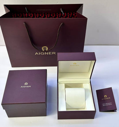 Original box

50 dhs🇦🇪🇦🇪

Zain85
♥️♥️♥️