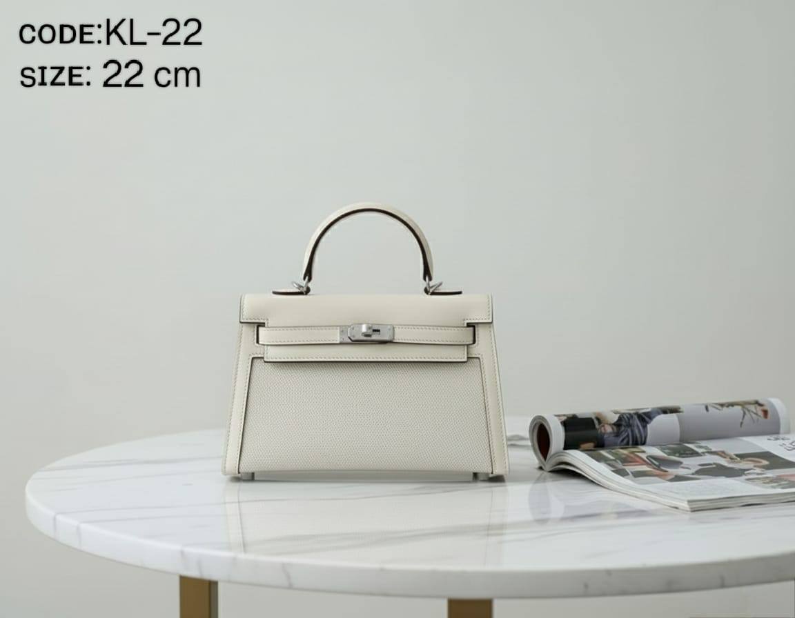 HERMES ᴋᴇʟʟʏ
sɪʟᴠᴇʀ ʜᴀʀᴅᴡᴀʀᴇ
ᴡɪᴛʜ ʟᴏɴɢ ʙᴇʟᴛ sᴛʀᴀᴘ
sɪᴢᴇ : 22 cm
ᴡɪᴛʜ BOX

95 dhs🇦🇪🇦🇪🇦🇪

ɢᴏᴏᴅ ǫᴜᴀʟɪᴛʏ ᴍᴀᴛᴇʀɪᴀʟ
Zain31
♥️♥️♥️
