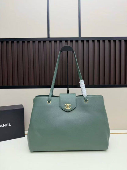 Chanel
Master🌺🌺
370 dhs💓

Zain153
♥️♥️♥️