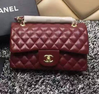 Chanel
110 dhs✅
 size 25cm👈

Zain161
♥️♥️♥️